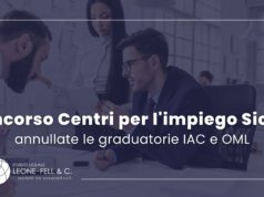 centri per l'impiego, immagine di persone in ufficio con documenti sulla scrivania