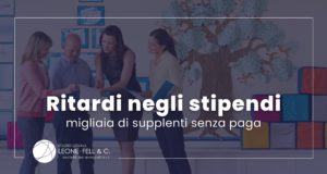 Ritardi negli stipendi, migliaia di supplenti senza paga, immagine di docenti in aulta